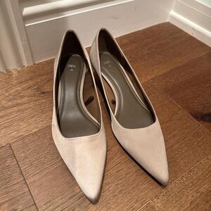 Zara Women's Tan and Pink Courts
